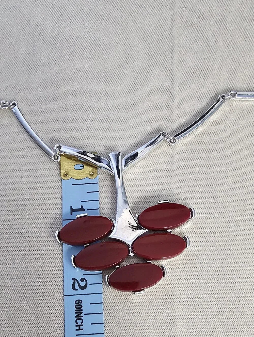 Sarah Coventry Continental Red Cabochon Silver Tone Necklace 18
